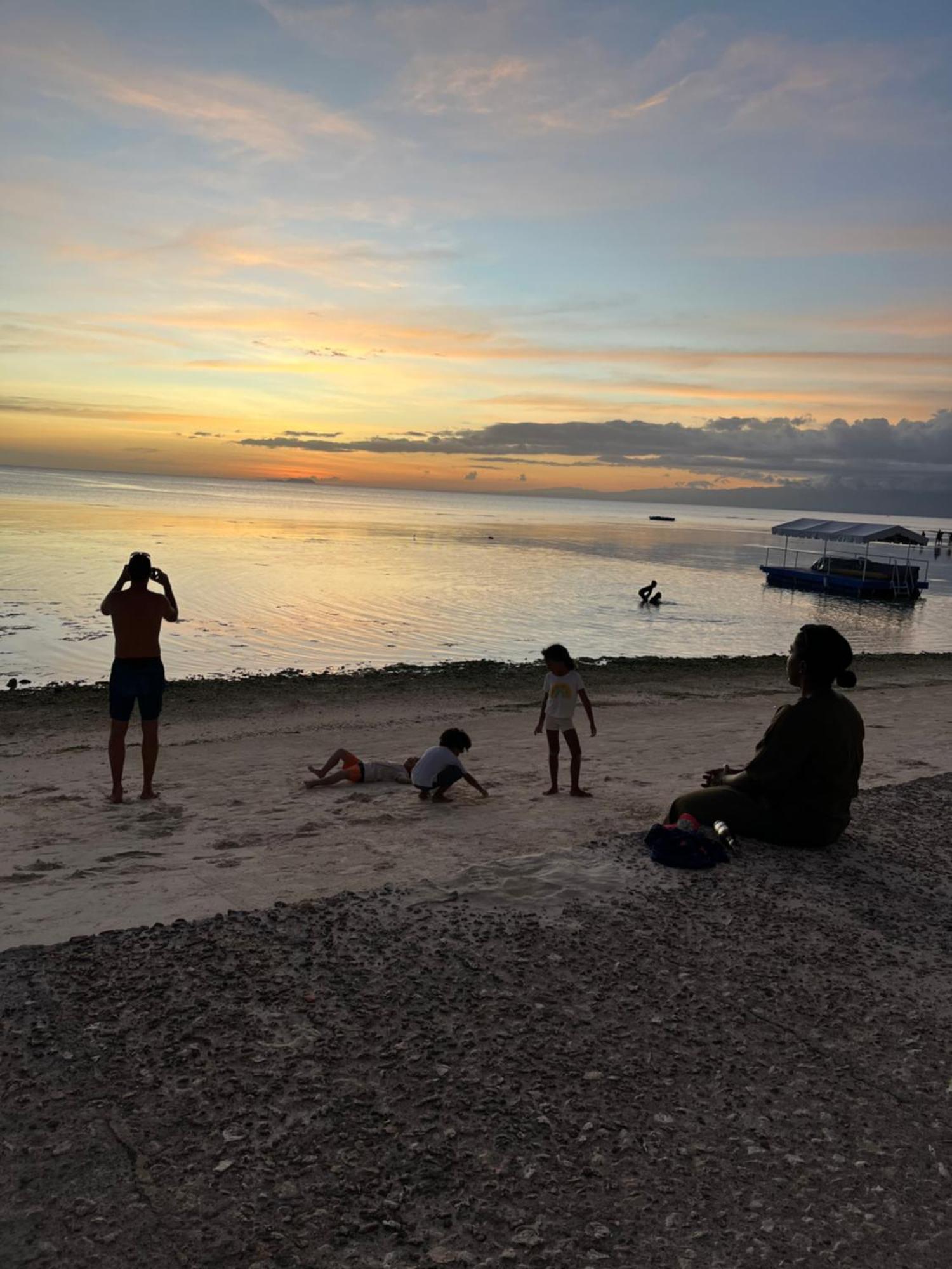 Golden Sunset Inn Siquijor Exterior photo